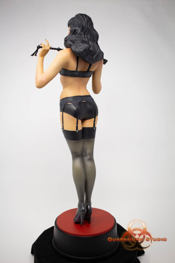 Bettie Page Maquette 1/5th scale Model Kit - Image 8