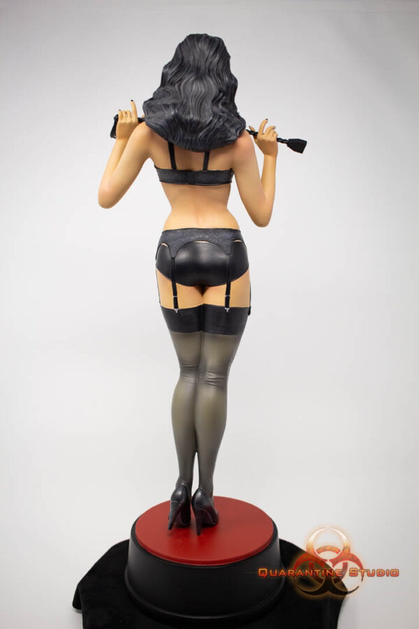 Bettie Page Maquette 1/5th scale Model Kit - Image 7
